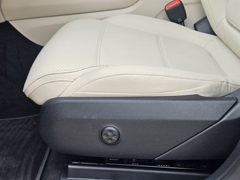 Certified 2026 Mercedes-Benz GLC 300 4MATIC image 23