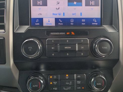 Certified 2020 Ford F150 Lariat image 29