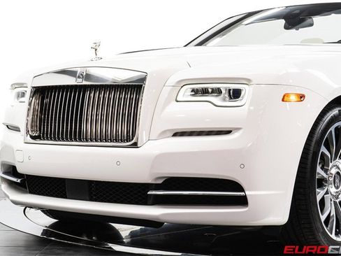 Used 2018 Rolls-Royce Dawn image 13