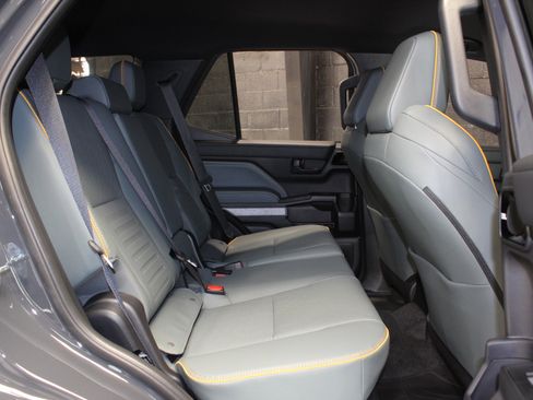 Used 2025 Toyota 4Runner Trailhunter image 56