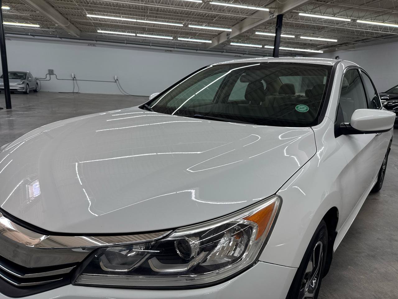 Used 2016 Honda Accord LX image 2