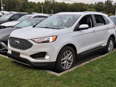 Used 2024 Ford Edge SEL w/ Convenience Package