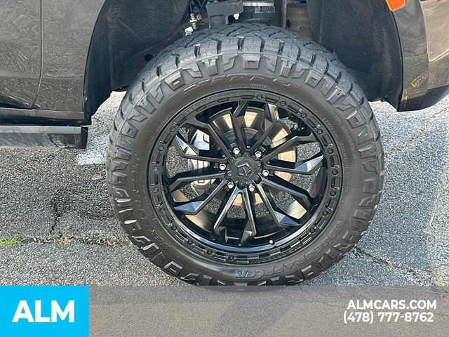 Used 2024 GMC Yukon XL AT4 w/ AT4 Premium Package AWD/4WD image 14
