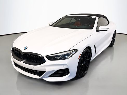 Used 2023 BMW 840i Convertible w/ Comfort Seating Package image 4