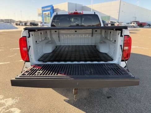 Used 2018 Chevrolet Colorado Z71 image 12