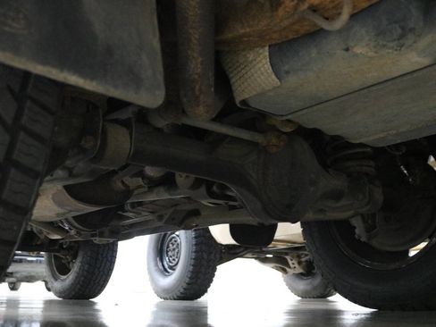 Used 2004 Land Rover Discovery HSE image 12