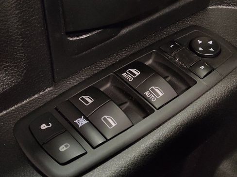 Used 2017 RAM 1500 Express image 27