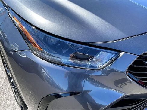 Used 2021 Toyota Highlander XSE AWD/4WD image 31