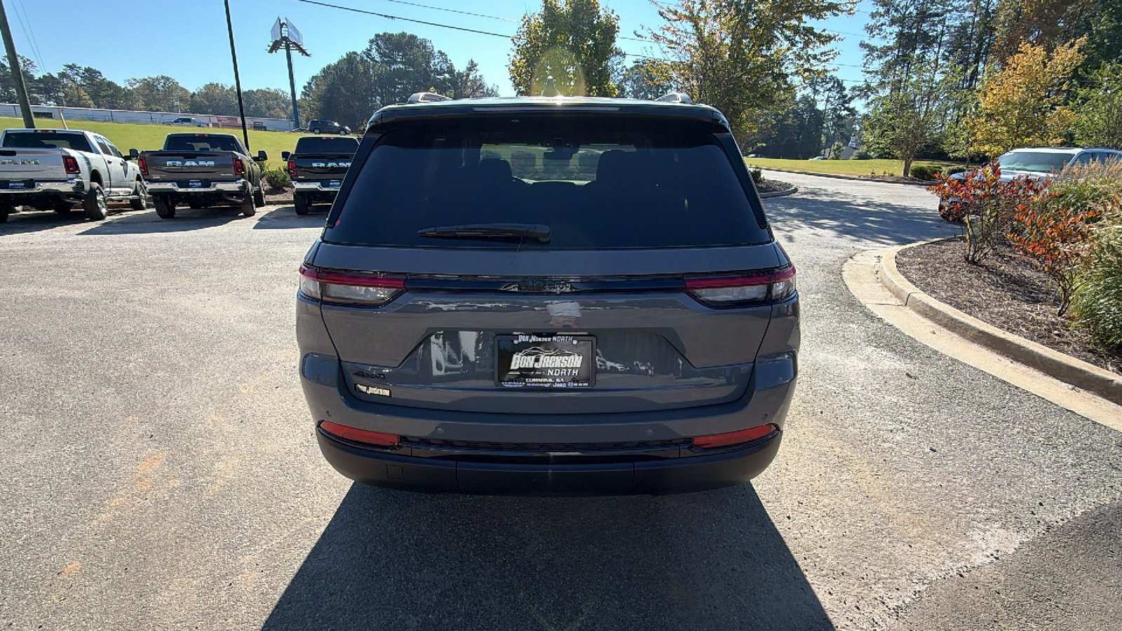 New 2027 Jeep Grand Cherokee Laredo X AWD/4WD image 9