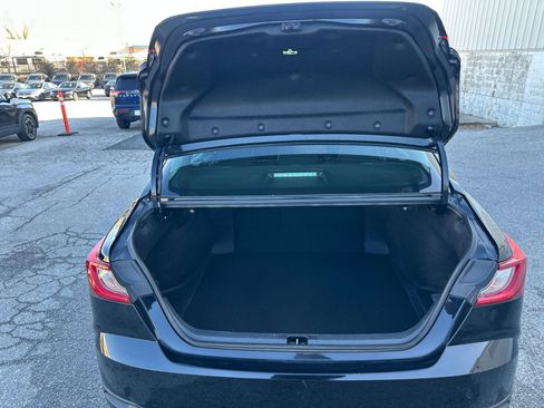 Used 2025 Toyota Camry LE image 30