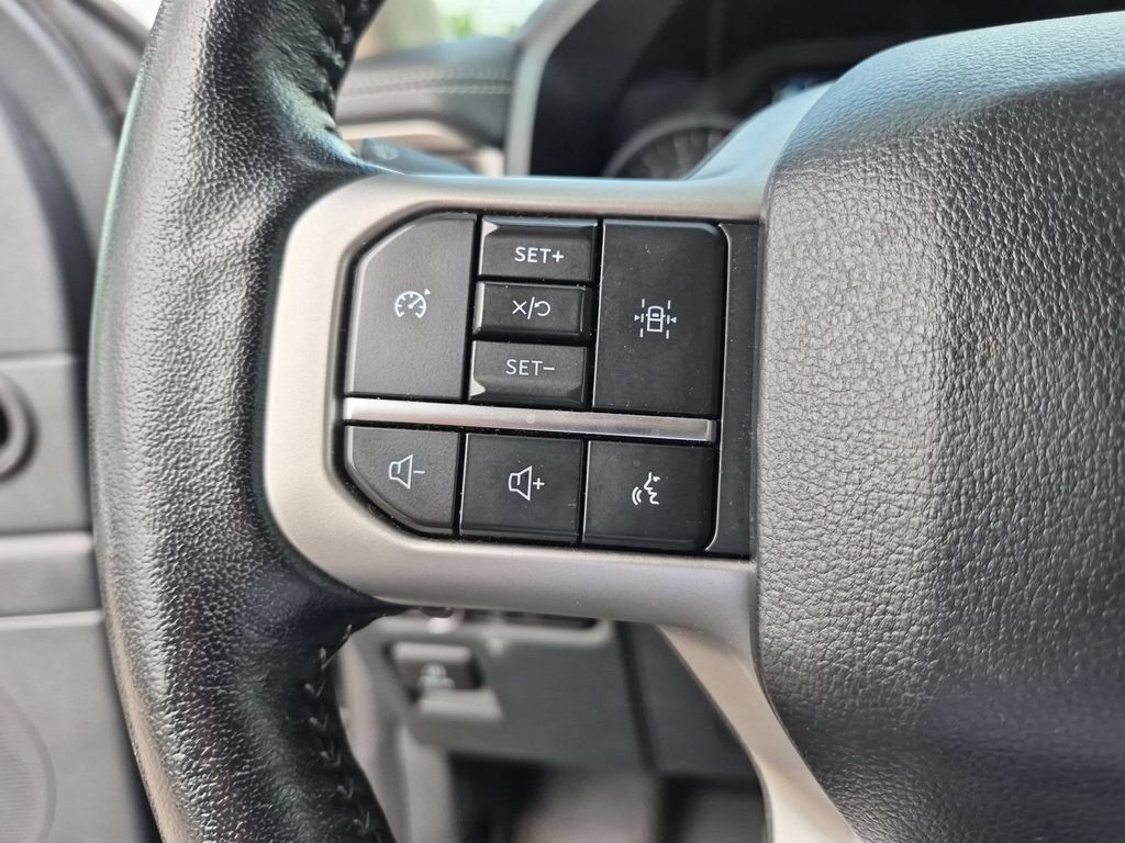 Used 2023 Ford Expedition XLT AWD/4WD image 18
