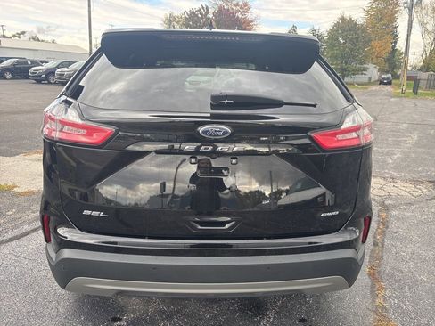 Used 2023 Ford Edge SEL image 11