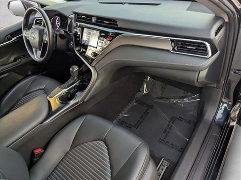 Used 2018 Toyota Camry SE image 19