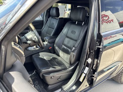 Used 2014 Jeep Grand Cherokee Overland AWD/4WD image 11