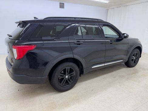 Used 2020 Ford Explorer XLT w/ Equipment Group 202A AWD/4WD image 5