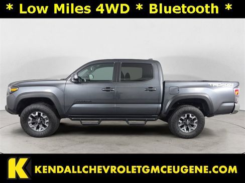 Used 2023 Toyota Tacoma TRD Off-Road image 2