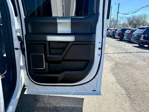 Used 2015 Ford F150 Lariat image 12