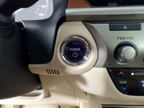 Used 2014 Lexus ES 300h image 20