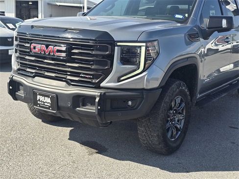 Used 2024 GMC Sierra 1500 AT4X image 10