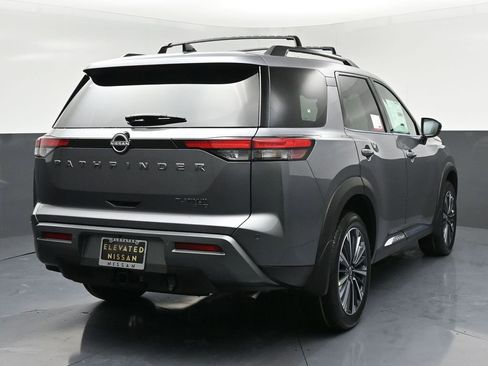 New 2026 Nissan Pathfinder Platinum w/ Cargo Package AWD/4WD image 4