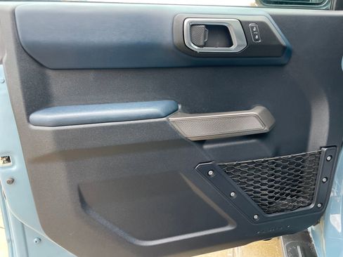 Used 2022 Ford Bronco Outer Banks image 10