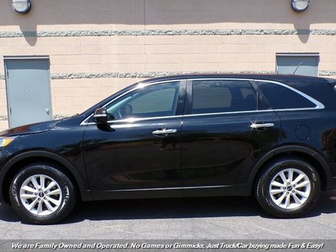 Used 2019 Kia Sorento L FWD image 7