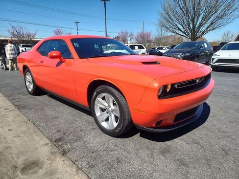Used 2023 Dodge Challenger SXT image 2