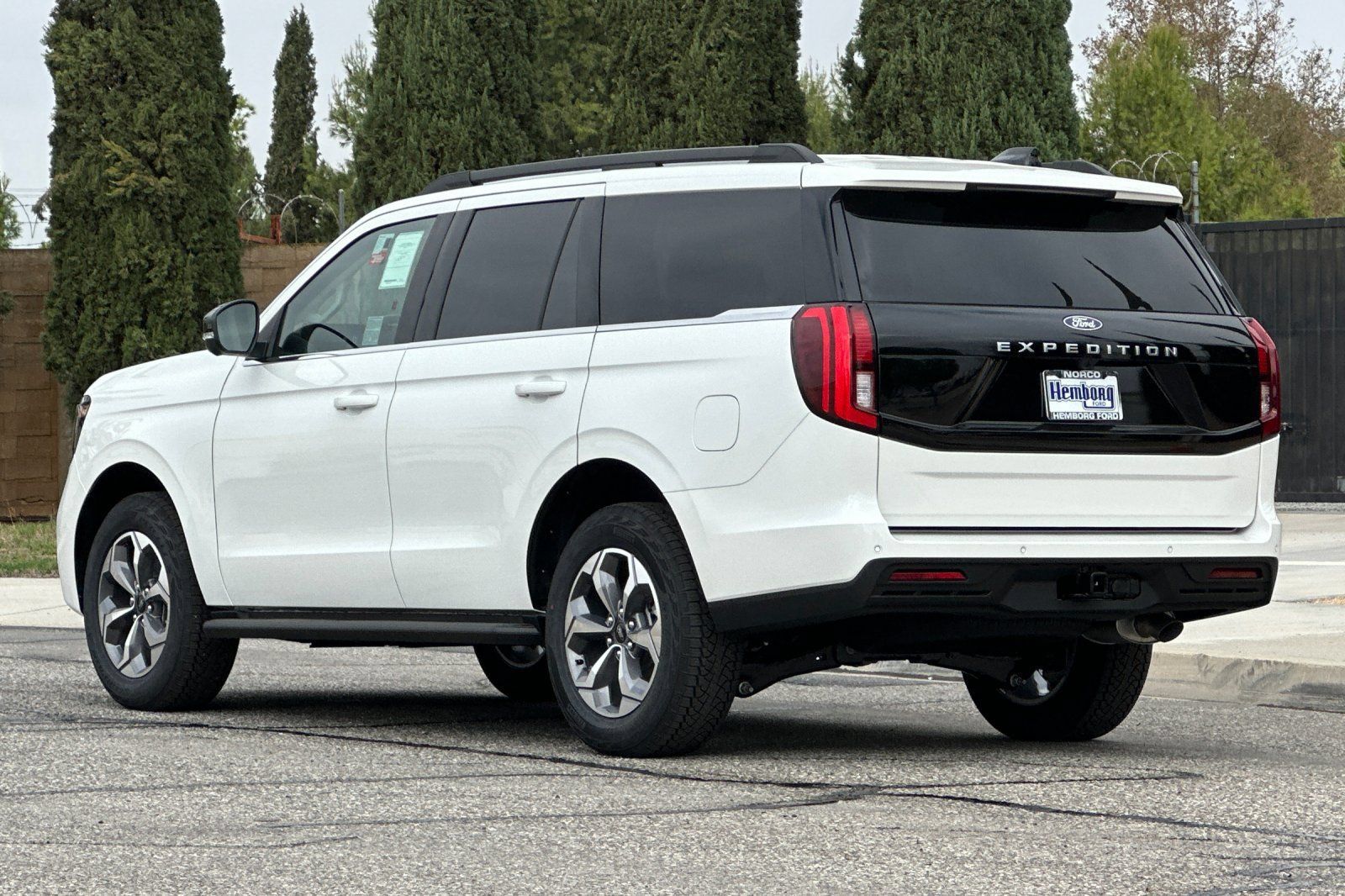 New 2027 Ford Expedition Active AWD/4WD image 6