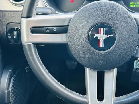 Used 2007 Ford Mustang GT Premium RWD image 9