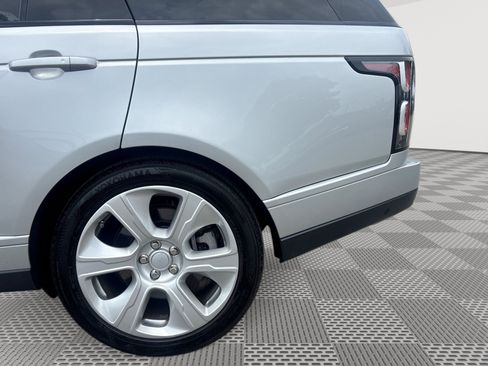 Used 2018 Land Rover Range Rover Supercharged AWD/4WD image 29