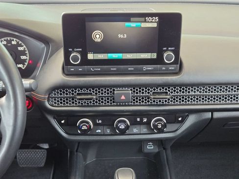 Certified 2025 Honda HR-V Sport image 16