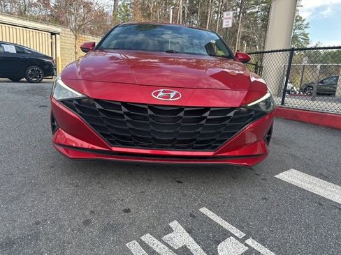 Used 2022 Hyundai Elantra SEL image 2