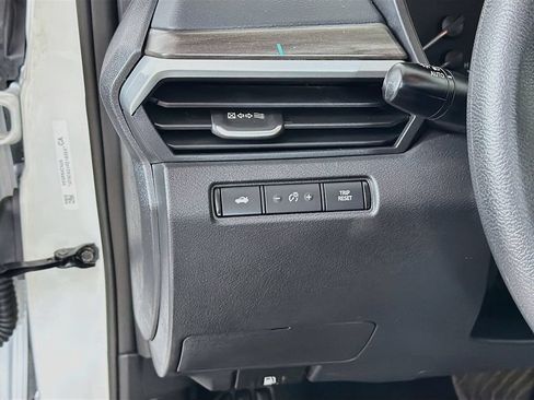 Used 2025 Nissan Altima 2.5 SV AWD/4WD image 28