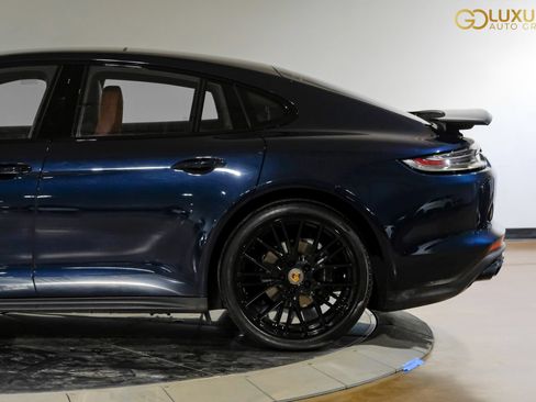 Used 2023 Porsche Panamera 4 Platinum Edition AWD/4WD image 15
