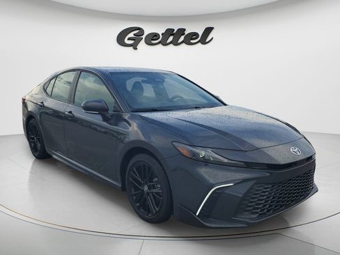 Used 2026 Toyota Camry SE w/ Convenience Package FWD image 3