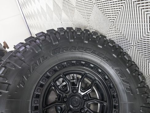 Used 2024 Jeep Wrangler Unlimited Rubicon 392 image 36