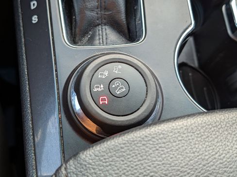 Certified 2017 Ford Explorer Limited w/ Equipment Group 303A image 33