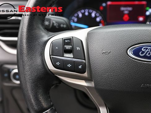 Used 2023 Ford Explorer XLT w/ Equipment Group 202A RWD image 15