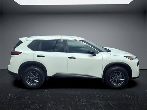Certified 2024 Nissan Rogue S AWD/4WD image 11