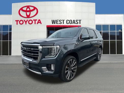 Used 2021 GMC Yukon SLT w/ SLT Luxury Plus Package image 1
