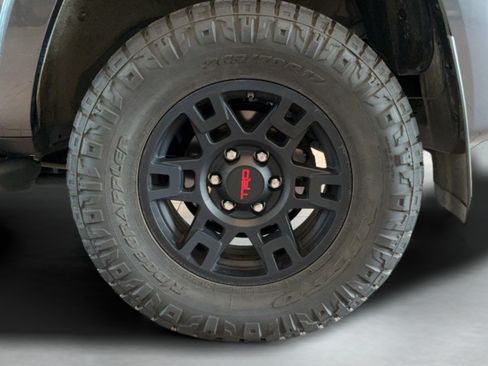 Certified 2022 Toyota 4Runner TRD Off-Road AWD/4WD image 45
