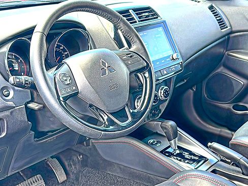 Used 2023 Mitsubishi Outlander Sport SE AWD/4WD image 12