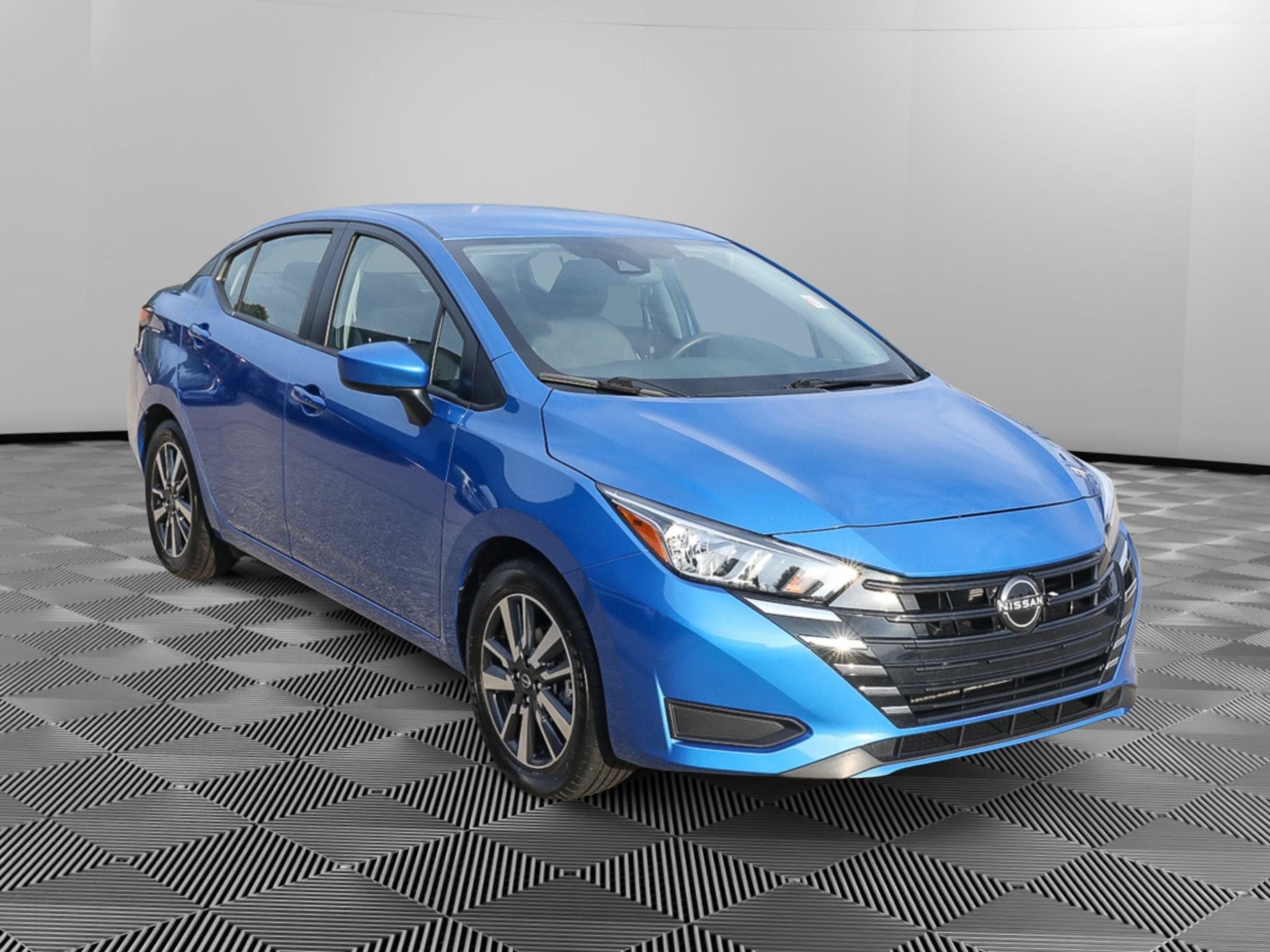 Used 2023 Nissan Versa SV FWD image 9