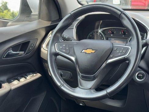Used 2019 Chevrolet Equinox LT FWD image 11