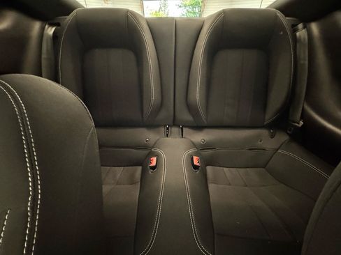 Used 2020 Ford Mustang GT RWD image 32