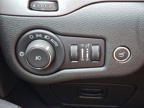 Certified 2022 Jeep Cherokee Latitude Lux image 27