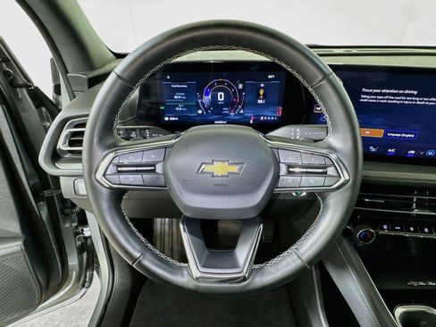 Certified 2026 Chevrolet Traverse LT FWD image 9