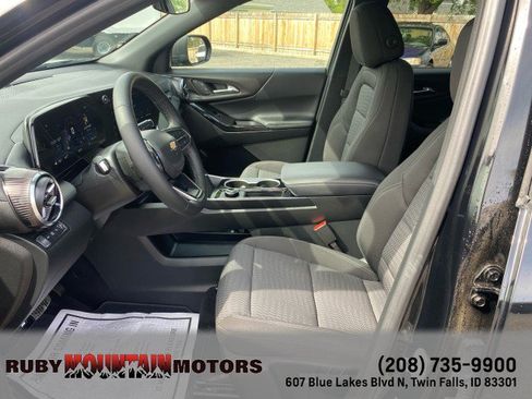 Used 2026 Chevrolet Equinox LT AWD/4WD image 12