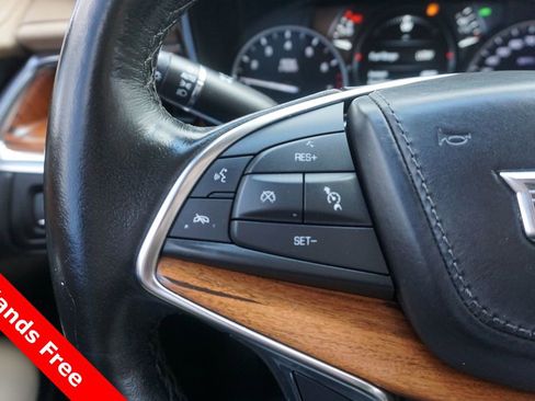 Used 2019 Cadillac XT5 Platinum AWD/4WD image 4