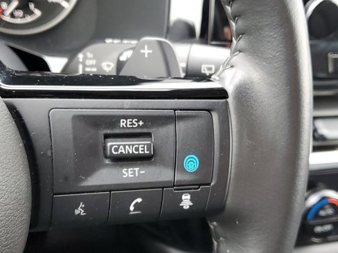 Certified 2025 Nissan Pathfinder SL image 13